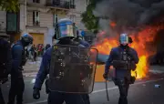 Boucliers stroboscopiques: la police dément tout usage détourné