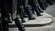 Boucliers stroboscopiques : première utilisation policière à Paris