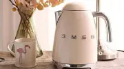 Bouilloire Smeg vintage : l'accessoire tendance de l'automne