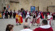 Béziers célèbre son vin nouveau avec 15 confréries bachiques