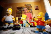 Cagnes-sur-Mer : un septuagénaire collectionne les Simpson depuis 30 ans