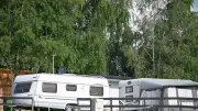 Caravanes de gens du voyage sur le site de la Fonderie de Bretagne