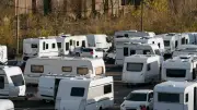 Caravanes à Manage : le propriétaire impuissant face à l'occupation