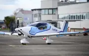 Deux pilotes tués dans le crash d'un avion civil à Rochefort