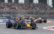 F1 : Antonelli 3e à Singapour, Verstappen gagne, titre en vue