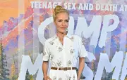 Gillian Anderson demande à des fans de ne plus s'asseoir au premier rang