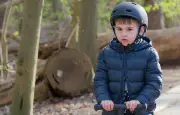 Globber sensibilise les enfants au port du casque dès 15 mois