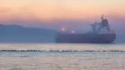 La Marine française arraisonne le pétrolier DF Peak au sud de La Réunion