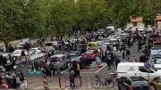 Les puces ont repris sur l'esplanade de la Gare à Paulhan