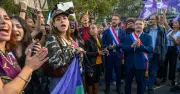 Louis Boyard acclamé par les lycéens de Champigny