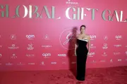 Loukas fait danser Eva Longoria sur Volare à Monaco