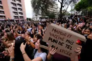 Lycéens d'Antibes : colère contre les casseurs qui « décrédibilisent » leur mouvement