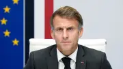 Macron face aux lycéens et aux violences avant l'acte II