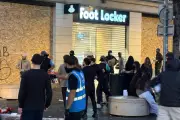 Émeutes à Nice : l'avenue Jean-Médecin pillée par des centaines de casseurs