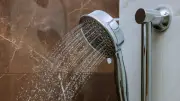 Mort par électrocution sous la douche à Antequera : une enquête ouverte