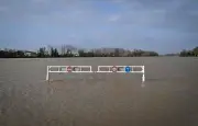 Orléans : une fresque pour se préparer au risque de crue de la Loire