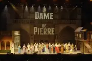 Polémique autour de « La Dame de Pierre » à Nice et Toulon