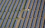 Première centrale solaire flottante dans l'Ain à Lescheroux