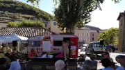 Radio Larzac installe sa caravane à Saint-Rome-de-Tarn
