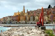 Reprise du chantier de protection du littoral à Menton