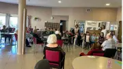 Semaine bleue : les enfants de la maternelle visitent l'Ehpad de Corneilhan