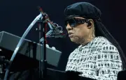 Stevie Wonder célèbre 50 ans de « Songs in The Key of Life » à Paris