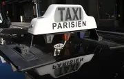 Taxis : manifestation contre les VTC dans les aéroports parisiens