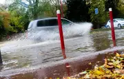Tempête Austen : un mort, 288.000 foyers sans électricité