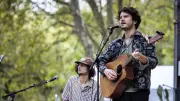 Victor Stelmak remporte le concours des Journées Brassens à Paris